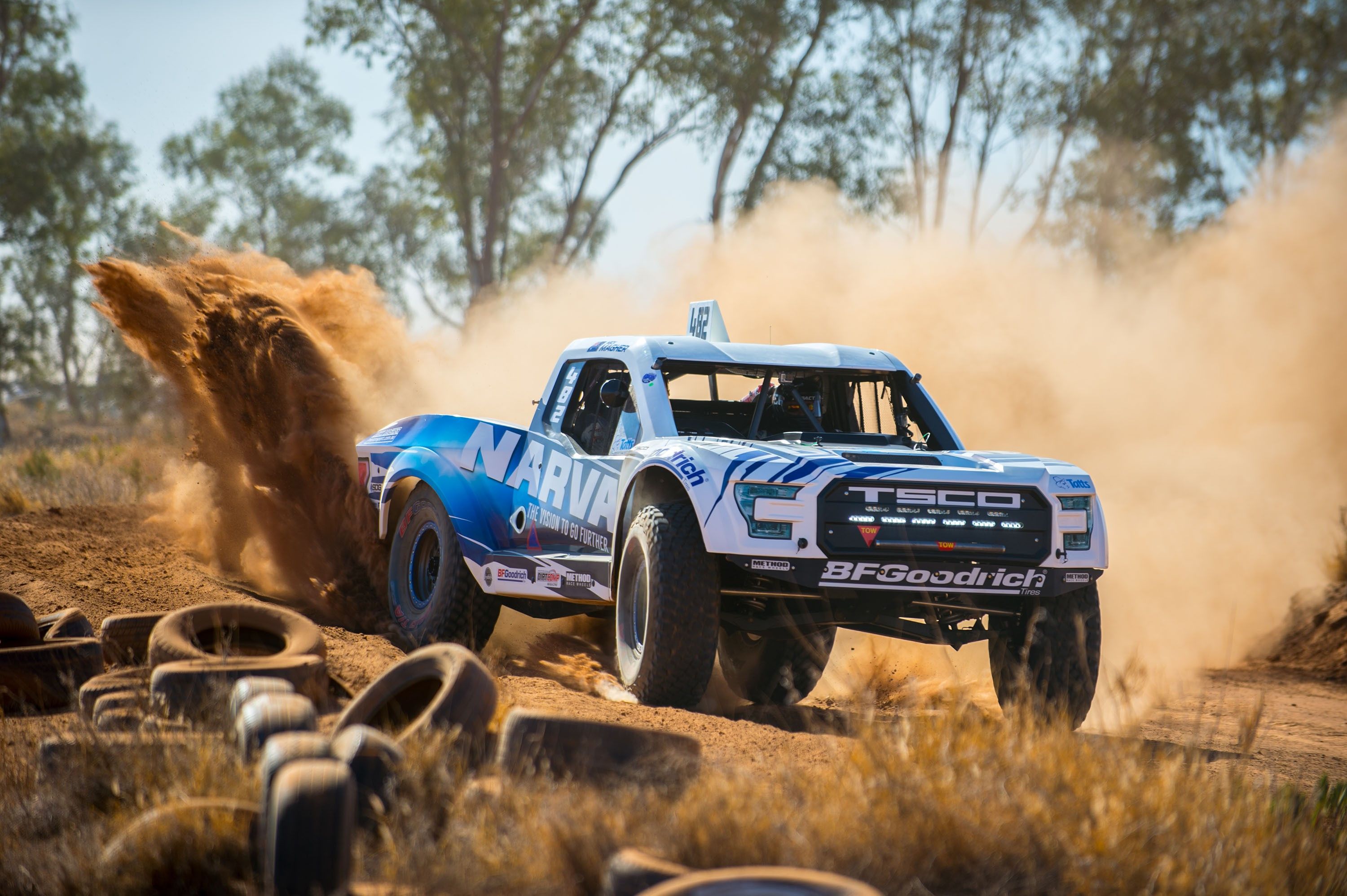 narva tsco trophy truck with dust trail.jpg